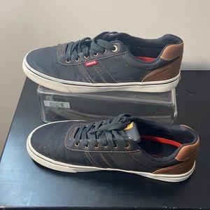 Levi’s men casual sneakers